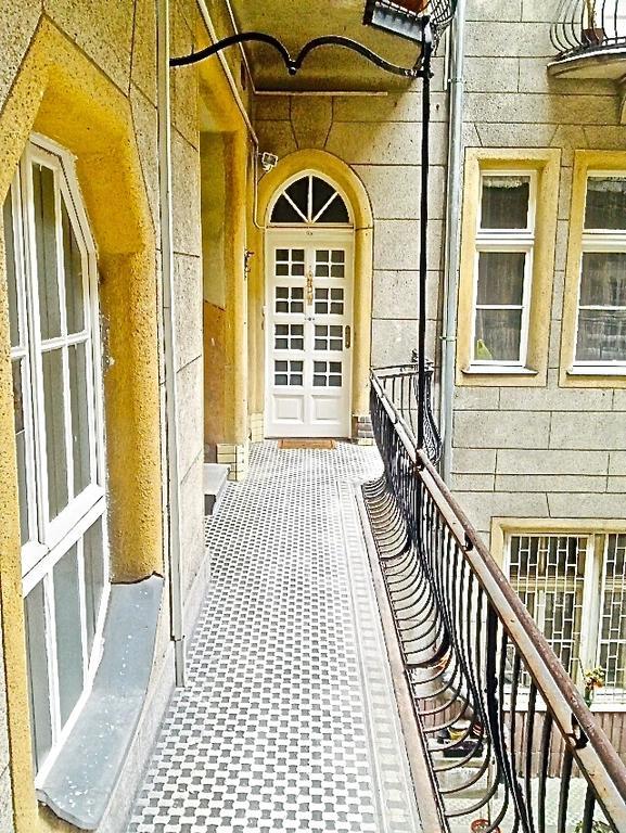 Manhattan Studio Budapest Room photo